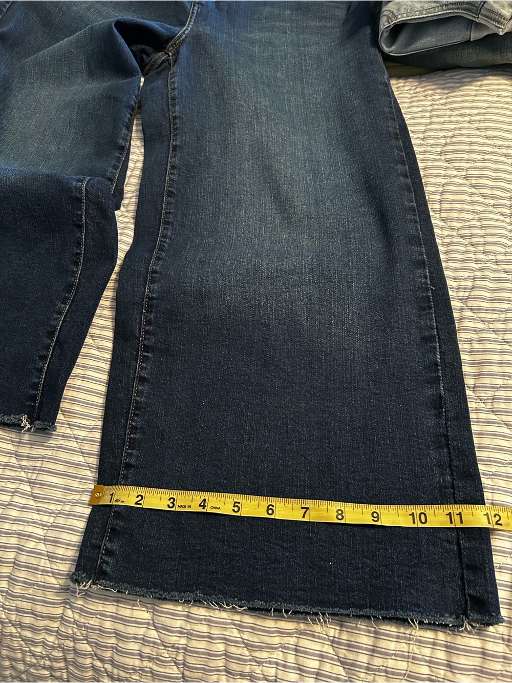 Ladies size 32/14 wide leg high rise button up jean. - Picture 10 of 10